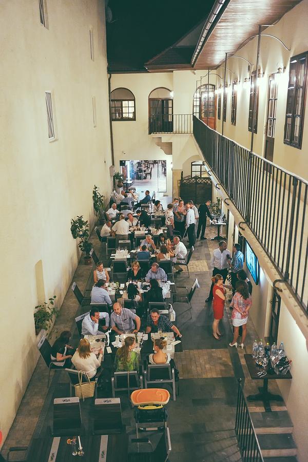Le Petit Paris Hotel Cluj-Napoca Ngoại thất bức ảnh