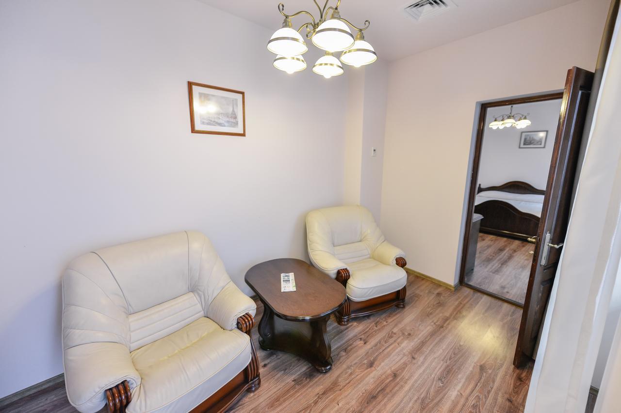 Le Petit Paris Hotel Cluj-Napoca Ngoại thất bức ảnh