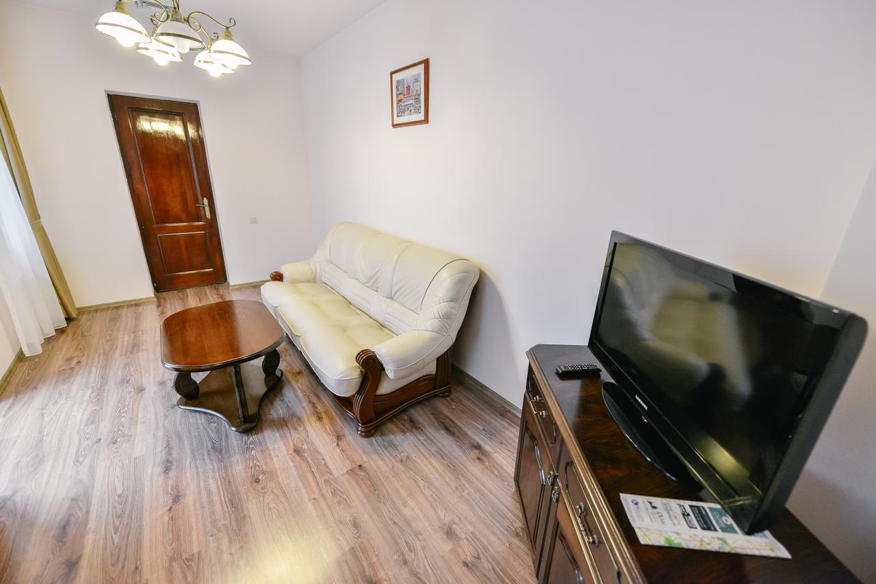Le Petit Paris Hotel Cluj-Napoca Ngoại thất bức ảnh